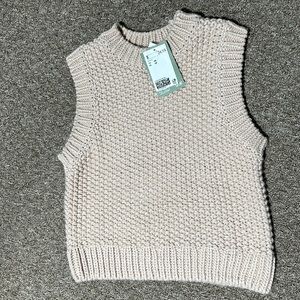 Sweater vest